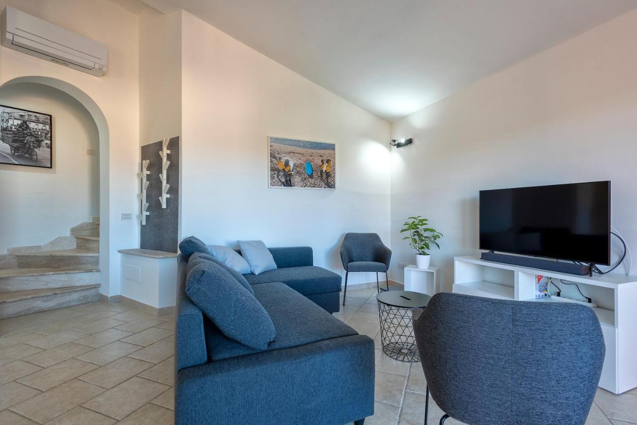 House Of Lens Apartamento Golfo Aranci Exterior foto