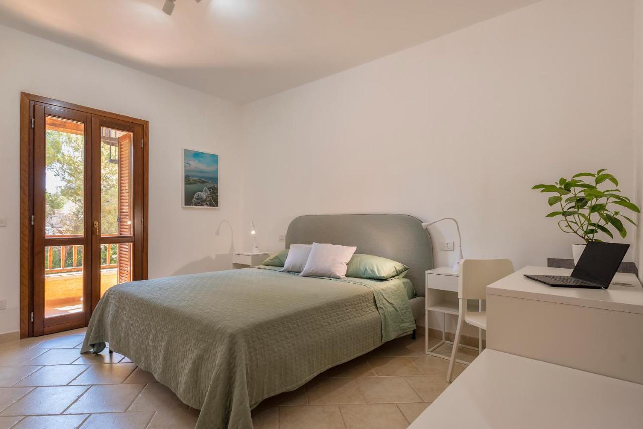House Of Lens Apartamento Golfo Aranci Exterior foto