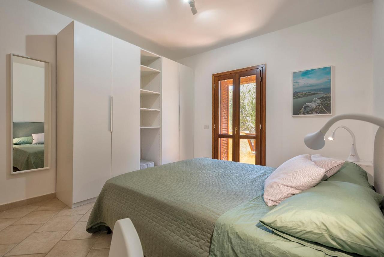 House Of Lens Apartamento Golfo Aranci Exterior foto