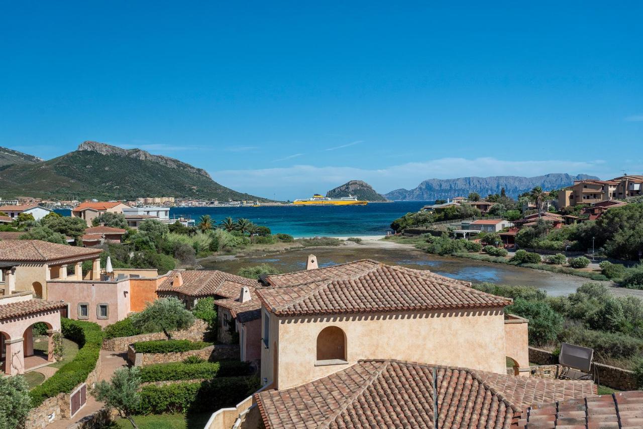 House Of Lens Apartamento Golfo Aranci Exterior foto
